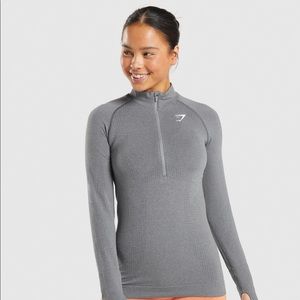 SET GYM SHARK pull over and leggings